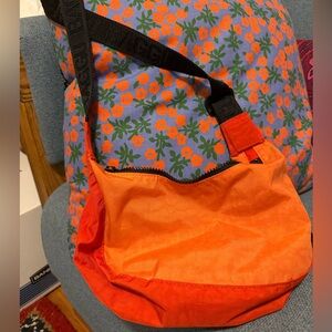 Baggu small dead stock orange poppy mix Women's Bag in EUC, need to rotate!